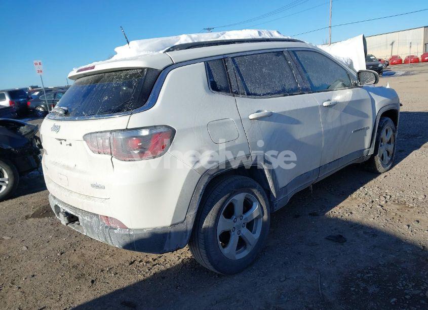 Photo 4 of 2018 Jeep Compass LATITUDE 4X4 (VIN 3C4NJDBB6JT418575)