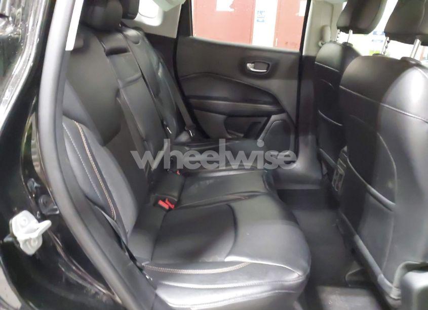 Photo 8 of 2018 Jeep Compass LATITUDE 4X4 (VIN 3C4NJDBB6JT422948)