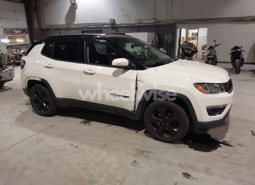 2018 Jeep Compass ALTITUDE 4X4 (VIN 3C4NJDBB6JT453973) main photo