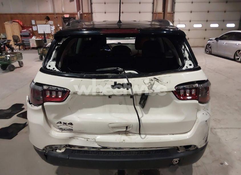 Photo 16 of 2018 Jeep Compass ALTITUDE 4X4 (VIN 3C4NJDBB6JT453973)