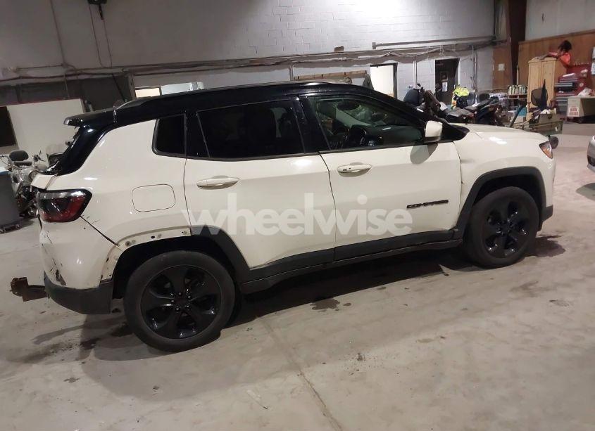 Photo 4 of 2018 Jeep Compass ALTITUDE 4X4 (VIN 3C4NJDBB6JT453973)