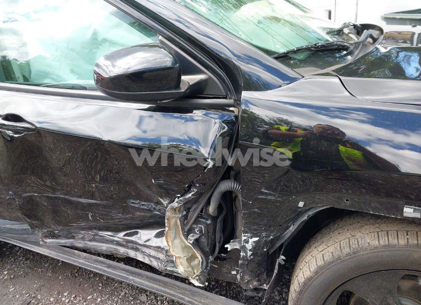 Photo 6 of 2019 Jeep Compass ALTITUDE 4X4 (VIN 3C4NJDBB6KT648540)