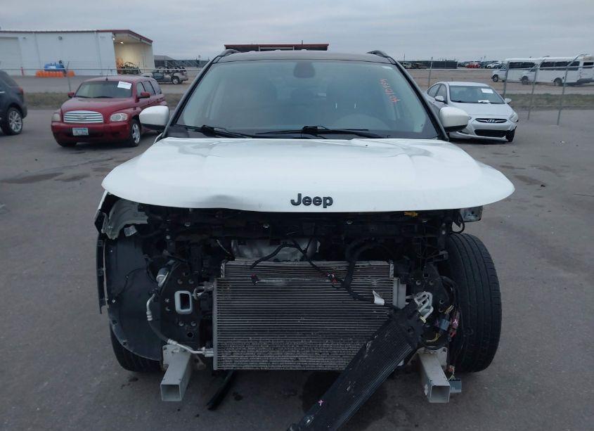 Photo 13 of 2019 Jeep Compass ALTITUDE 4X4 (VIN 3C4NJDBB6KT683577)