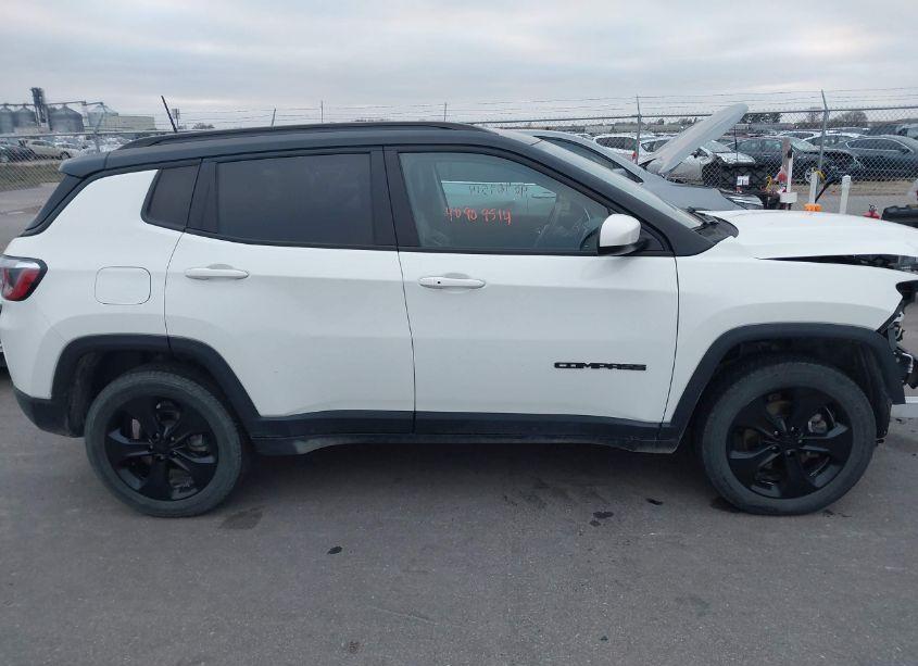 Photo 14 of 2019 Jeep Compass ALTITUDE 4X4 (VIN 3C4NJDBB6KT683577)