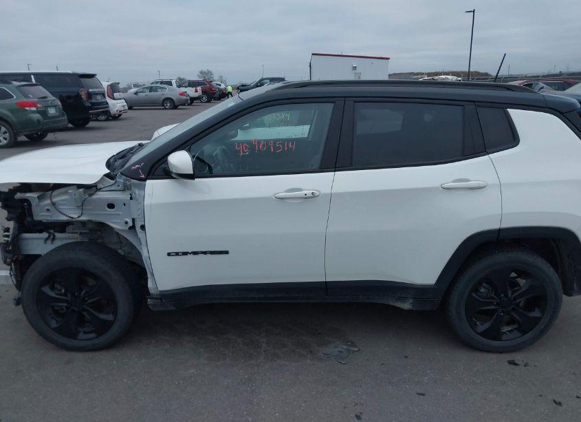 Photo 15 of 2019 Jeep Compass ALTITUDE 4X4 (VIN 3C4NJDBB6KT683577)