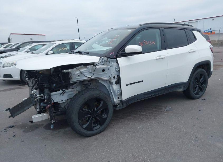Photo 2 of 2019 Jeep Compass ALTITUDE 4X4 (VIN 3C4NJDBB6KT683577)