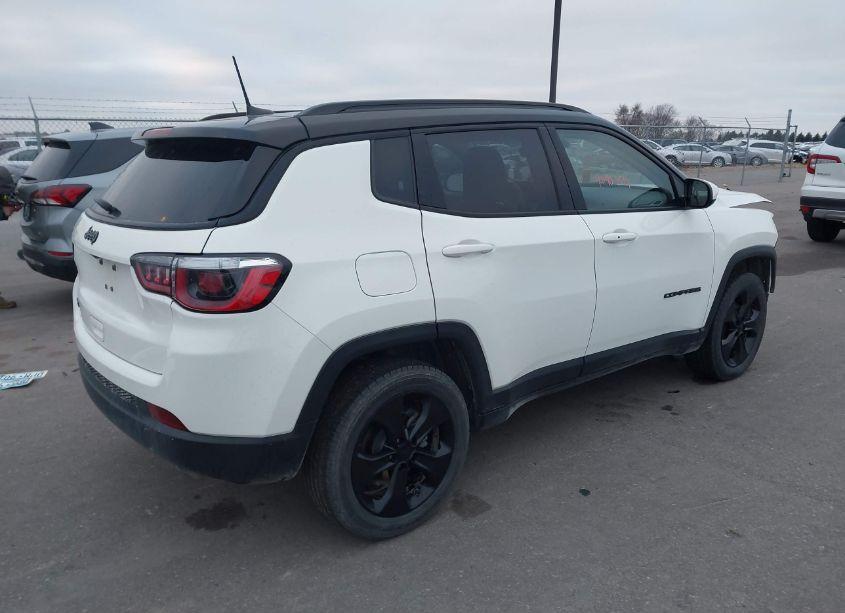 Photo 4 of 2019 Jeep Compass ALTITUDE 4X4 (VIN 3C4NJDBB6KT683577)
