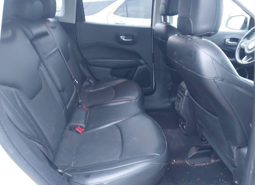 Photo 8 of 2019 Jeep Compass ALTITUDE 4X4 (VIN 3C4NJDBB6KT683577)