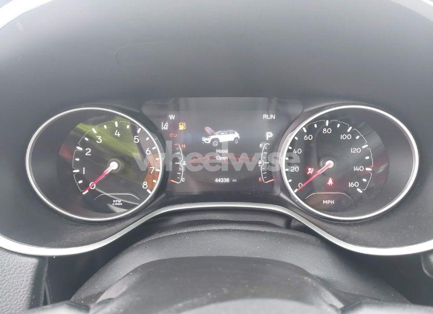 Photo 7 of 2019 Jeep Compass LATITUDE 4X4 (VIN 3C4NJDBB6KT696751)