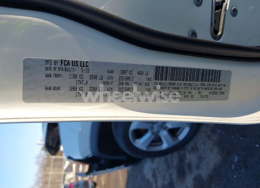 Photo 9 of 2019 Jeep Compass LATITUDE 4X4 (VIN 3C4NJDBB6KT781119)