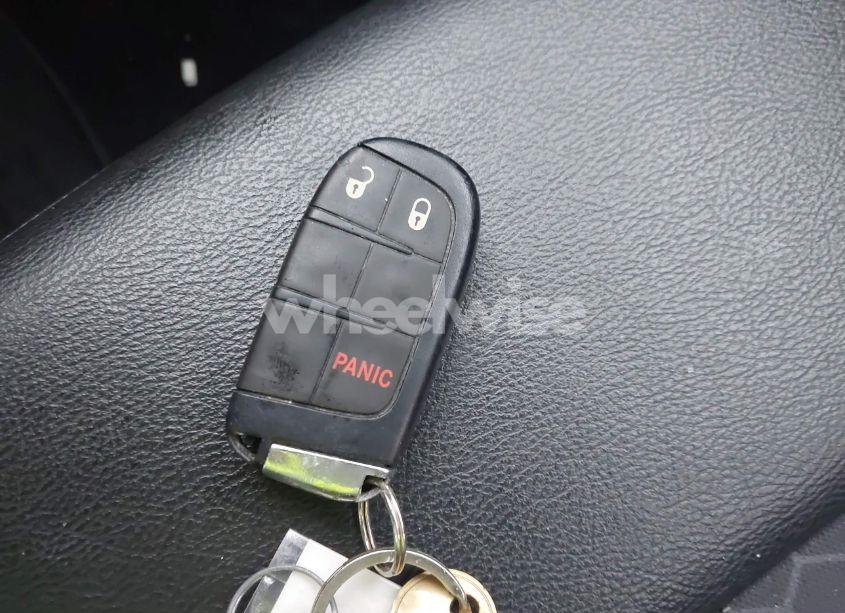 Photo 11 of 2020 Jeep Compass LATITUDE 4X4 (VIN 3C4NJDBB6LT131918)