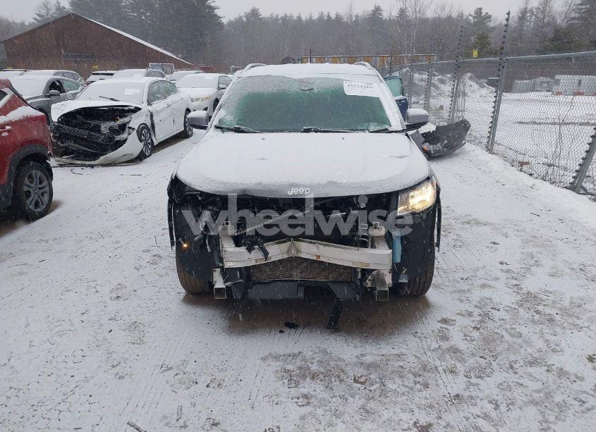 Photo 13 of 2020 Jeep Compass LATITUDE 4X4 (VIN 3C4NJDBB6LT131918)