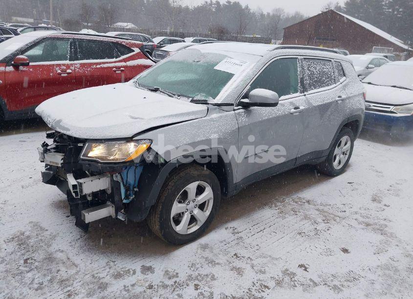 Photo 2 of 2020 Jeep Compass LATITUDE 4X4 (VIN 3C4NJDBB6LT131918)