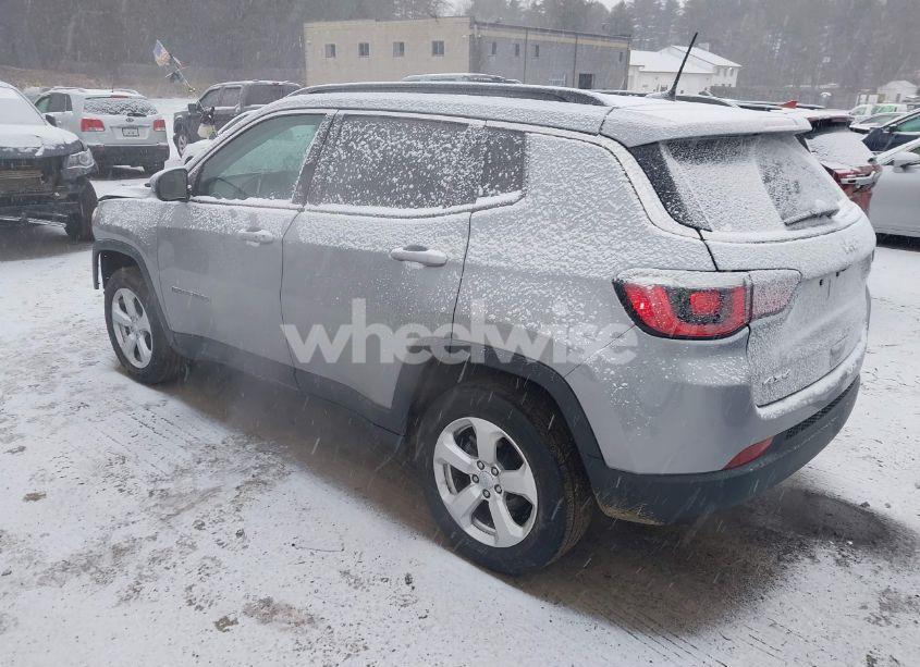 Photo 3 of 2020 Jeep Compass LATITUDE 4X4 (VIN 3C4NJDBB6LT131918)
