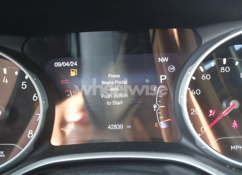 Photo 15 of 2020 Jeep Compass LATITUDE 4X4 (VIN 3C4NJDBB6LT219674)