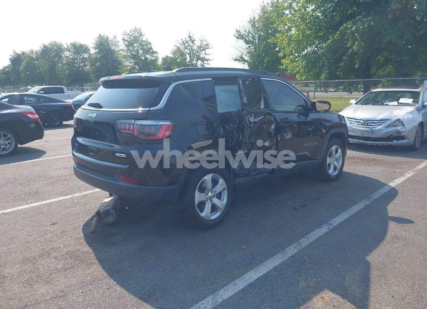 Photo 4 of 2020 Jeep Compass LATITUDE 4X4 (VIN 3C4NJDBB6LT219674)