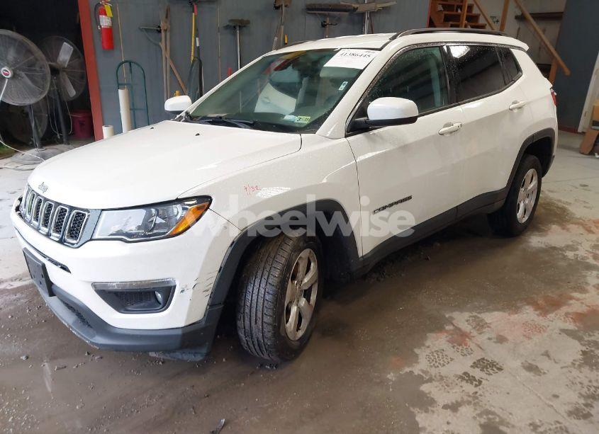 Photo 2 of 2021 Jeep Compass LATITUDE 4X4 (VIN 3C4NJDBB6MT593316)