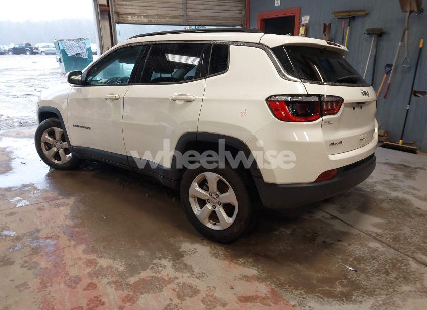 Photo 3 of 2021 Jeep Compass LATITUDE 4X4 (VIN 3C4NJDBB6MT593316)