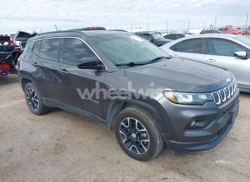 2022 Jeep Compass LATITUDE 4X4 (VIN 3C4NJDBB6NT120808) main photo