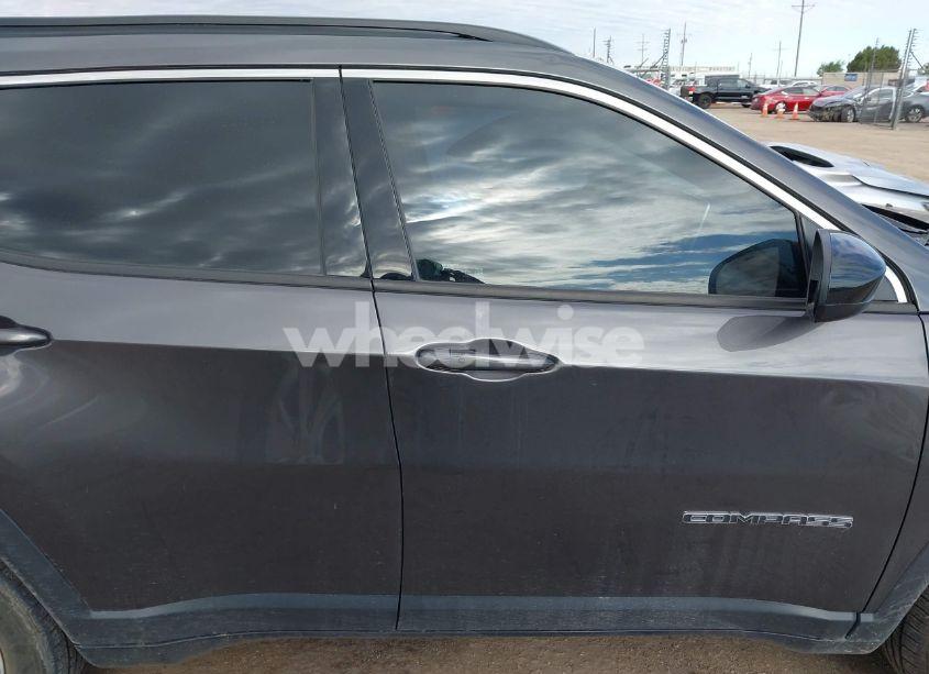 Photo 13 of 2022 Jeep Compass LATITUDE 4X4 (VIN 3C4NJDBB6NT120808)