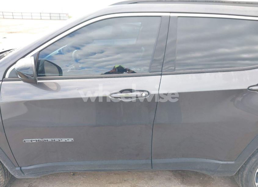 Photo 14 of 2022 Jeep Compass LATITUDE 4X4 (VIN 3C4NJDBB6NT120808)