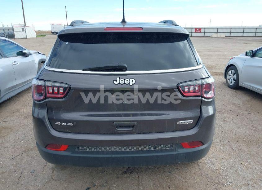 Photo 16 of 2022 Jeep Compass LATITUDE 4X4 (VIN 3C4NJDBB6NT120808)