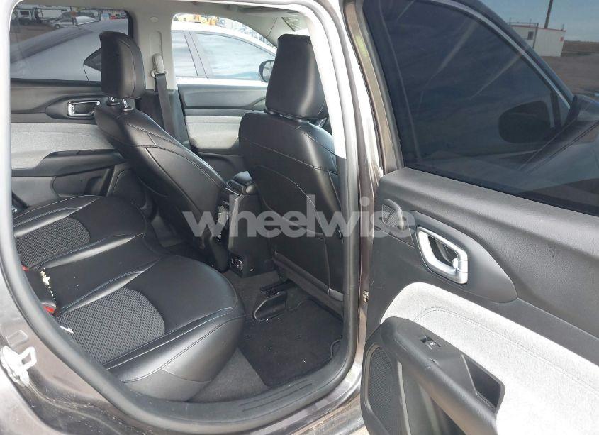 Photo 8 of 2022 Jeep Compass LATITUDE 4X4 (VIN 3C4NJDBB6NT120808)