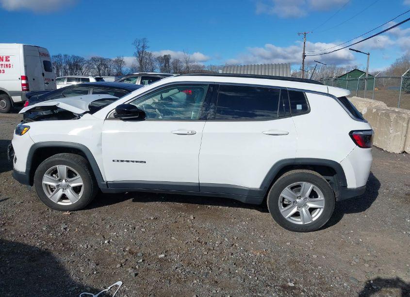 Photo 14 of 2022 Jeep Compass LATITUDE 4X4 (VIN 3C4NJDBB6NT130304)