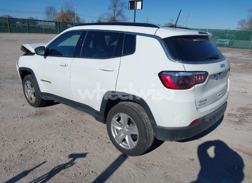 Photo 3 of 2022 Jeep Compass LATITUDE 4X4 (VIN 3C4NJDBB6NT233190)