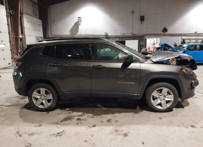 Photo 14 of 2022 Jeep Compass LATITUDE 4X4 (VIN 3C4NJDBB6NT238910)