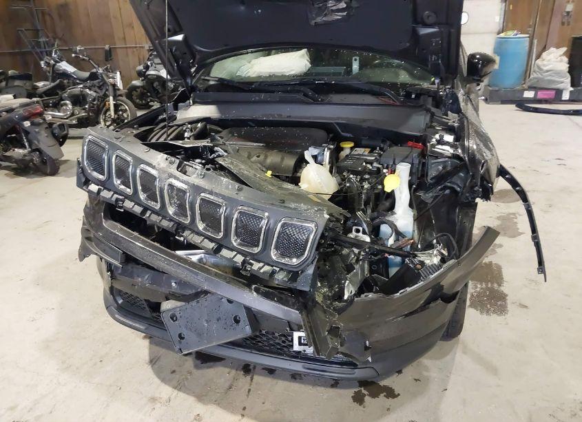 Photo 6 of 2022 Jeep Compass LATITUDE 4X4 (VIN 3C4NJDBB6NT238910)