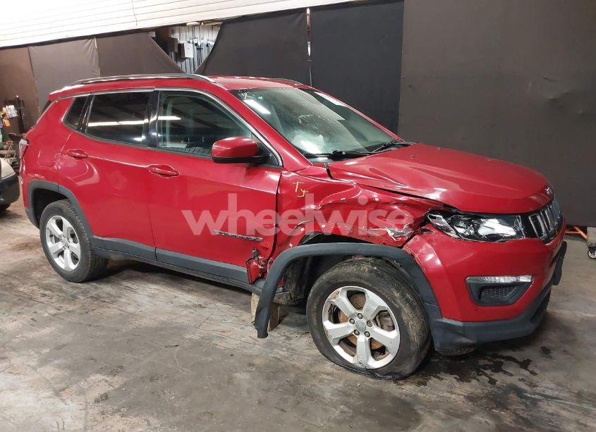 Photo 6 of 2018 Jeep Compass LATITUDE 4X4 (VIN 3C4NJDBB7JT114185)