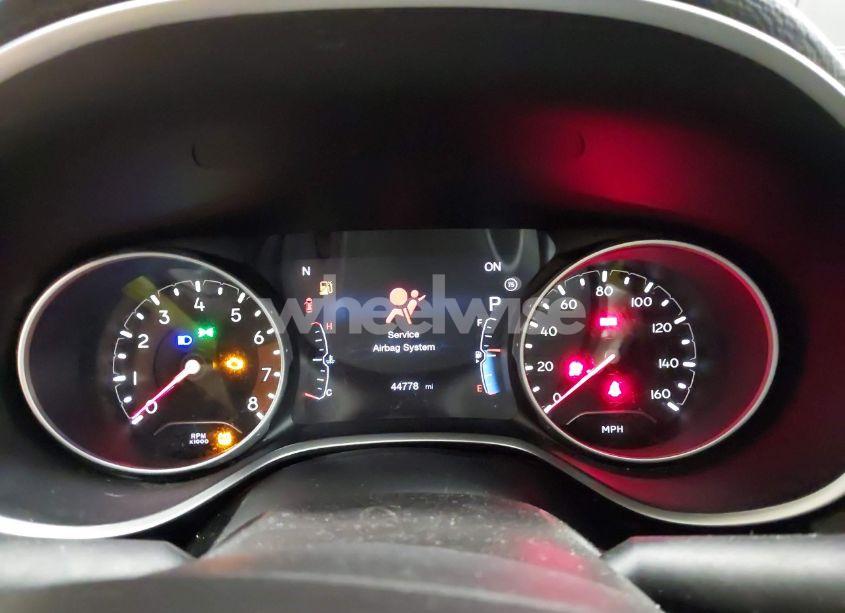 Photo 7 of 2018 Jeep Compass LATITUDE 4X4 (VIN 3C4NJDBB7JT114185)