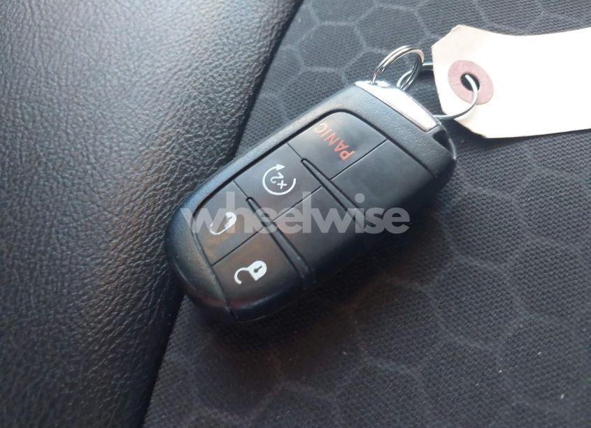 Photo 11 of 2018 Jeep Compass LATITUDE 4X4 (VIN 3C4NJDBB7JT138583)