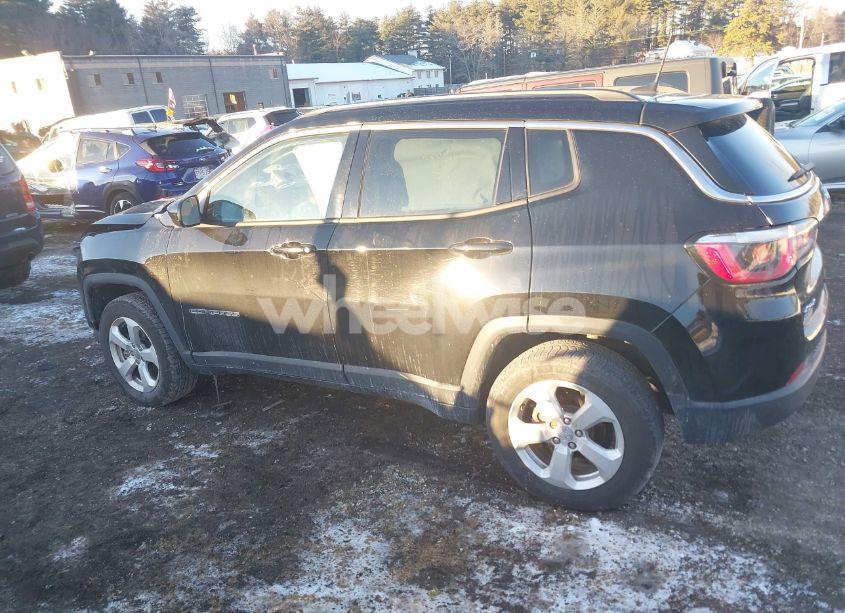 Photo 14 of 2018 Jeep Compass LATITUDE 4X4 (VIN 3C4NJDBB7JT138583)