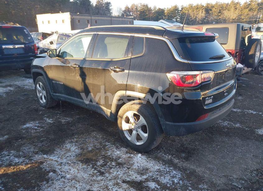 Photo 3 of 2018 Jeep Compass LATITUDE 4X4 (VIN 3C4NJDBB7JT138583)