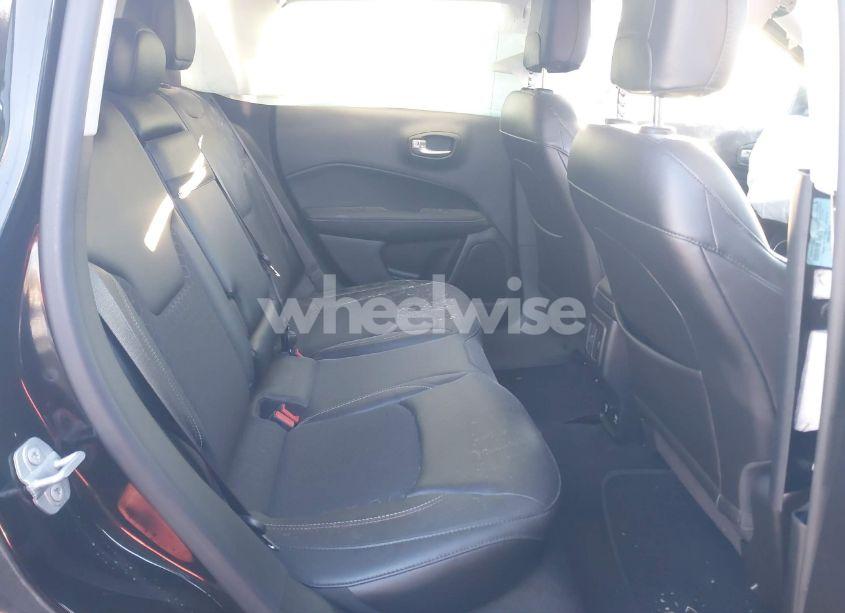 Photo 8 of 2018 Jeep Compass LATITUDE 4X4 (VIN 3C4NJDBB7JT138583)