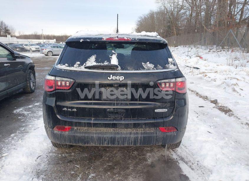 Photo 16 of 2018 Jeep Compass LATITUDE 4X4 (VIN 3C4NJDBB7JT147302)