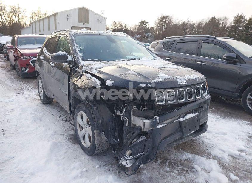 Photo 6 of 2018 Jeep Compass LATITUDE 4X4 (VIN 3C4NJDBB7JT147302)