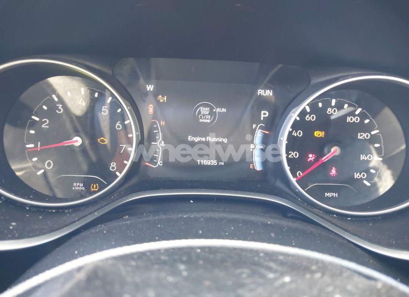 Photo 7 of 2018 Jeep Compass LATITUDE 4X4 (VIN 3C4NJDBB7JT336385)