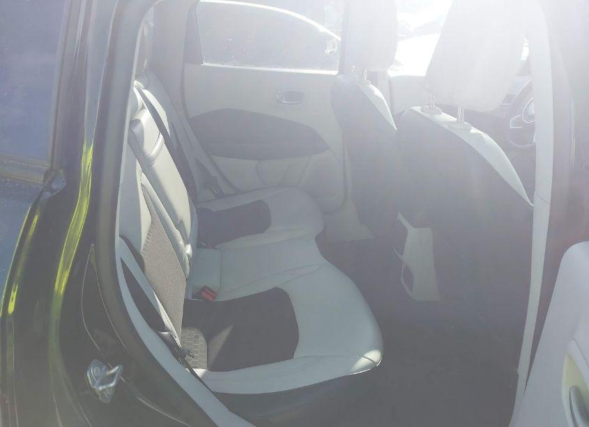 Photo 8 of 2018 Jeep Compass LATITUDE 4X4 (VIN 3C4NJDBB7JT336872)