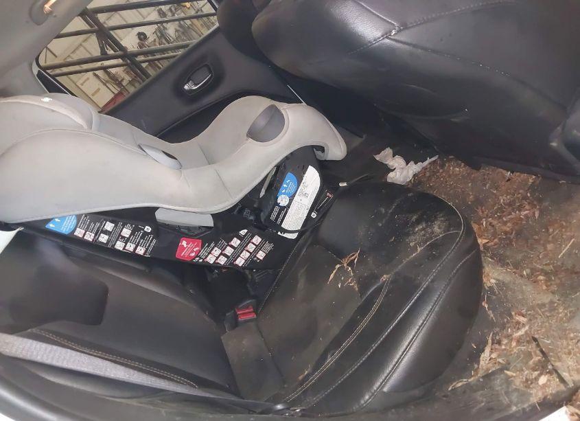 Photo 8 of 2018 Jeep Compass LATITUDE 4X4 (VIN 3C4NJDBB7JT456946)