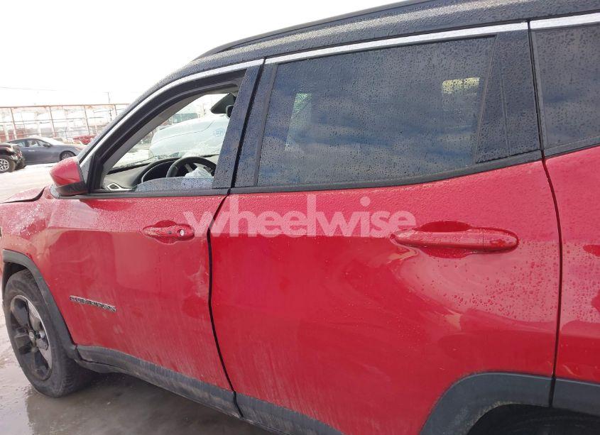 Photo 14 of 2018 Jeep Compass LATITUDE 4X4 (VIN 3C4NJDBB7JT481684)