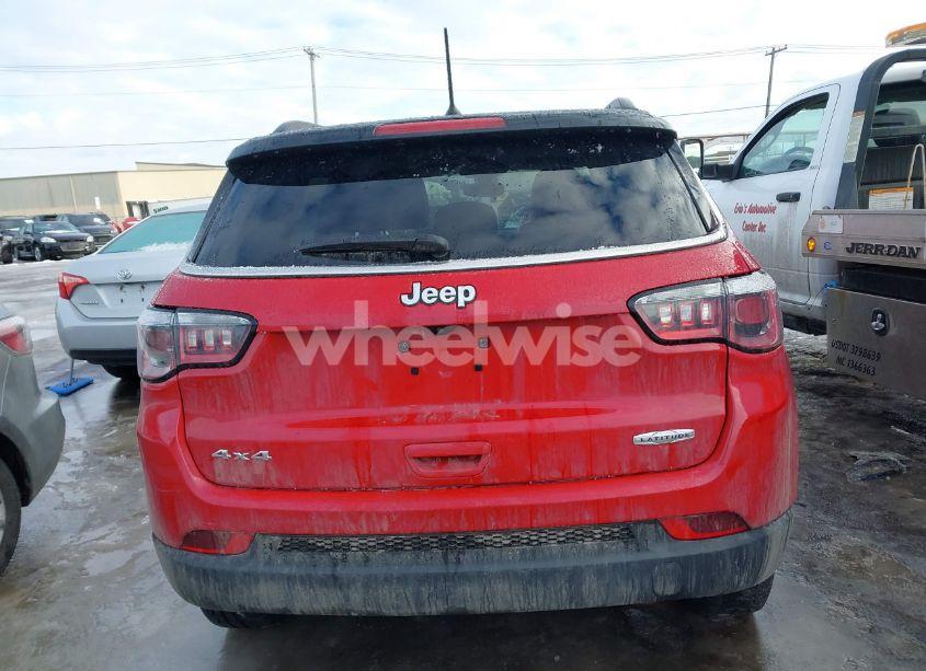 Photo 16 of 2018 Jeep Compass LATITUDE 4X4 (VIN 3C4NJDBB7JT481684)