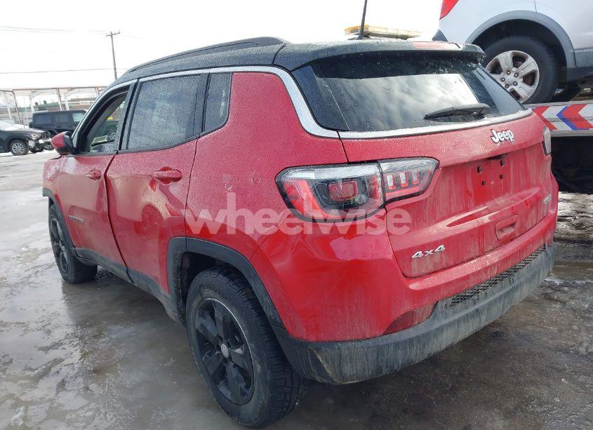 Photo 3 of 2018 Jeep Compass LATITUDE 4X4 (VIN 3C4NJDBB7JT481684)