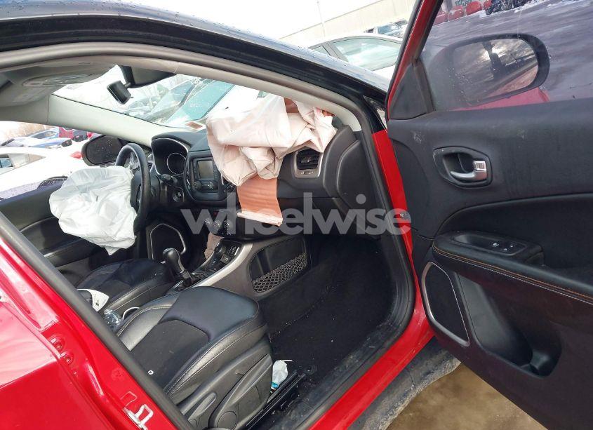 Photo 5 of 2018 Jeep Compass LATITUDE 4X4 (VIN 3C4NJDBB7JT481684)