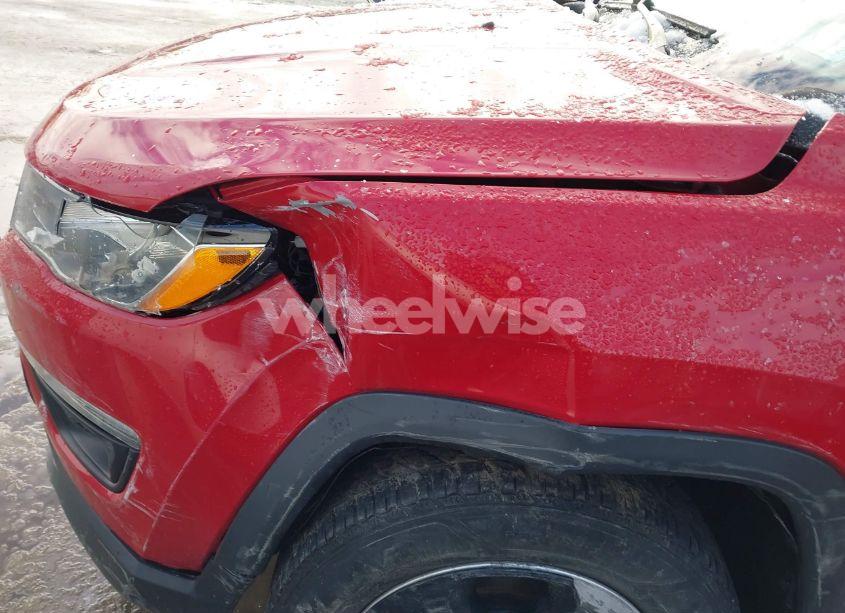 Photo 6 of 2018 Jeep Compass LATITUDE 4X4 (VIN 3C4NJDBB7JT481684)