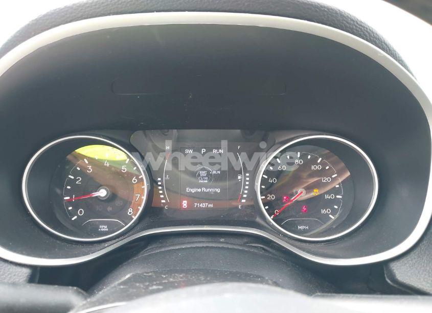 Photo 7 of 2019 Jeep Compass LATITUDE 4X4 (VIN 3C4NJDBB7KT599834)