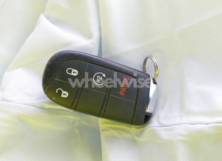 Photo 11 of 2019 Jeep Compass LATITUDE 4X4 (VIN 3C4NJDBB7KT628622)