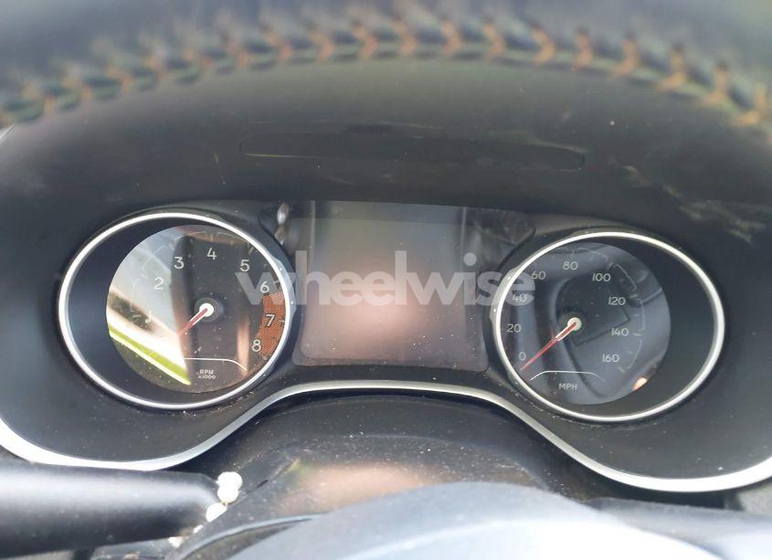 Photo 7 of 2019 Jeep Compass LATITUDE 4X4 (VIN 3C4NJDBB7KT628622)